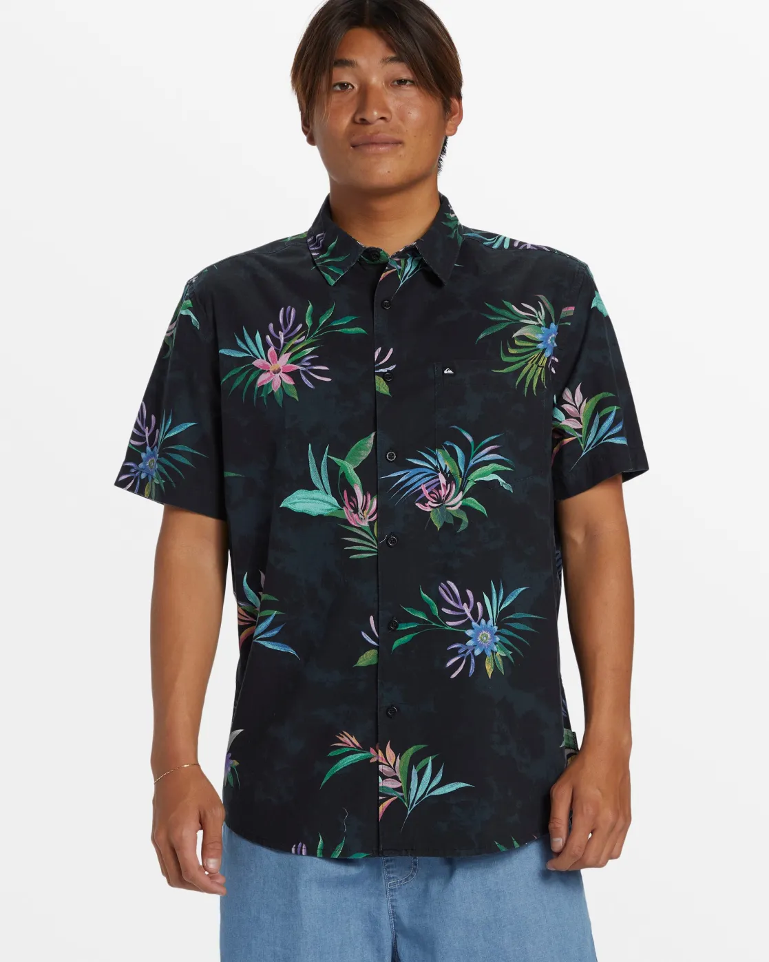 Quiksilver Shirts & Polos>Apero Classic Short Sleeve Shirt - BLACKAPEROCLASSICSSSWOVEN