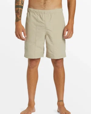 Quiksilver Shorts & Amphibians>Made Better Amphibian 18.5" Hybrid Shorts PLAZATAUPE