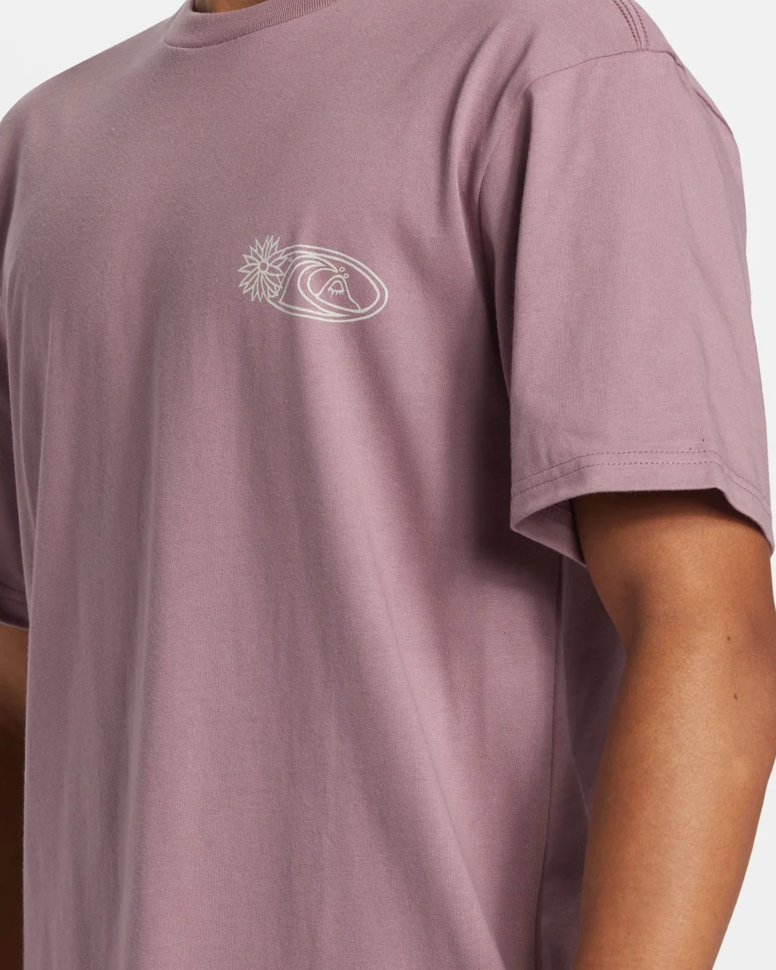 Quiksilver Tees>Right Point T-Shirt GRAPESHAKE