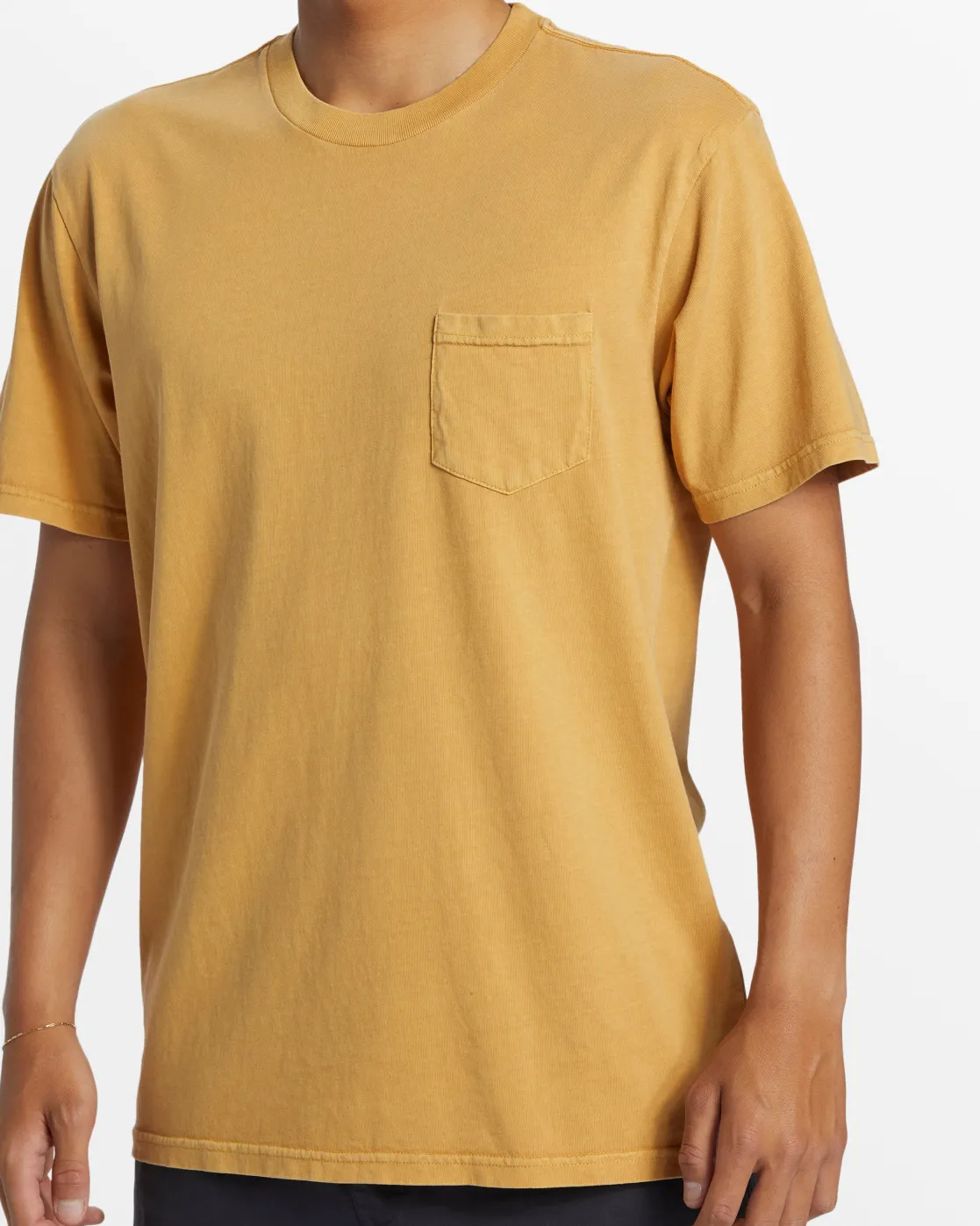 Quiksilver Tees>Salt Water Pocket Tee T-Shirt MUSTARD
