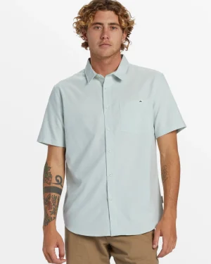 Quiksilver Shirts & Polos>Shoreline Classic Short Sleeve Shirt SUBTLEGREENSHORELINECLASIC